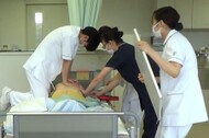 【看護学科】「BLS（1次救命処置）」の演習